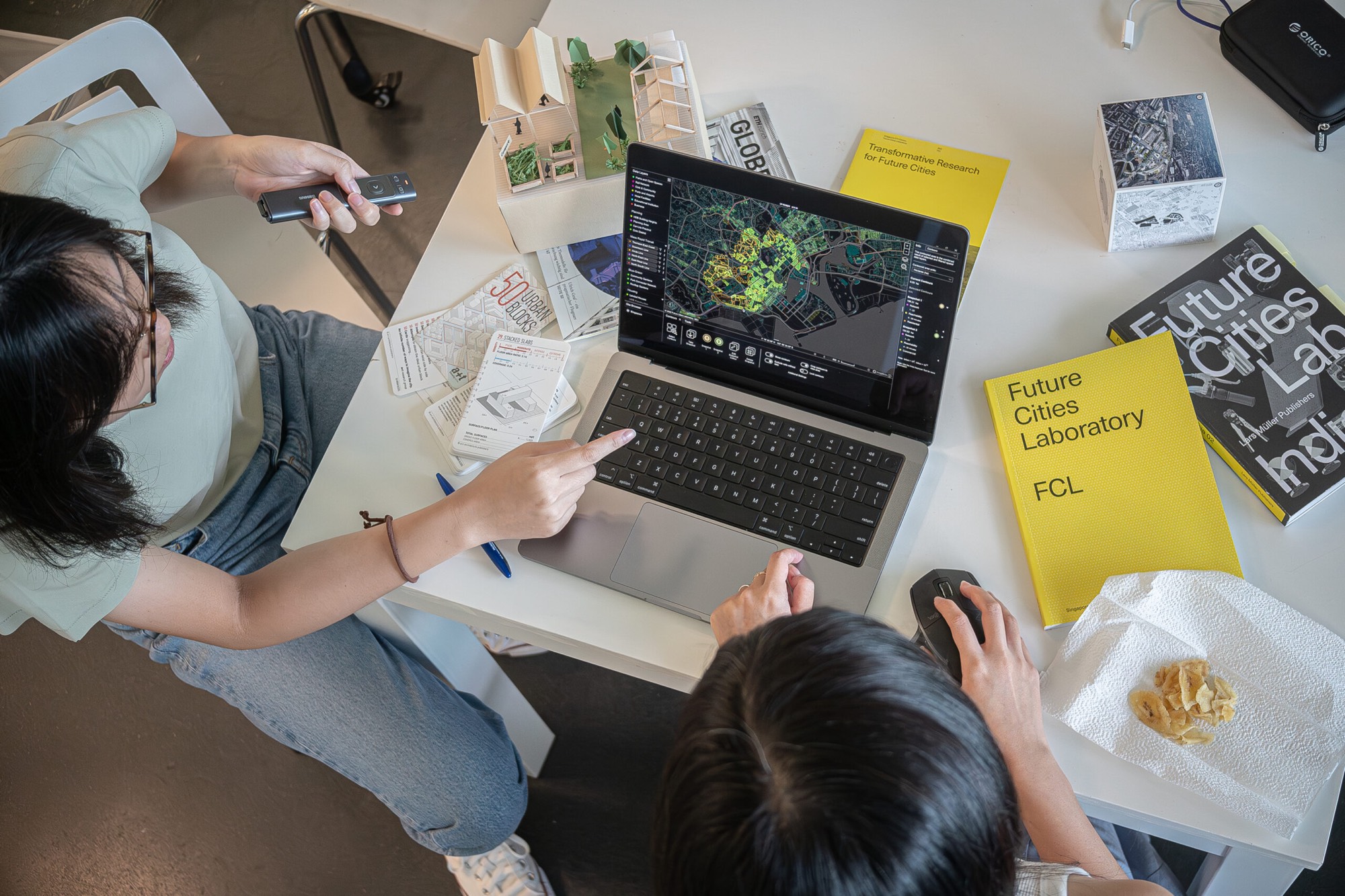 ur-scape enables collaborative urban planning workflows.